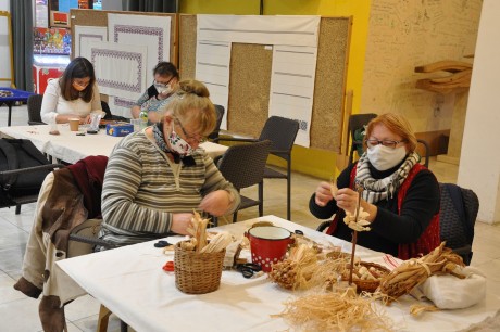 Ütőfás mézeskalácsban, gyöngyláncban és csutkamadarakban élt a népművészet